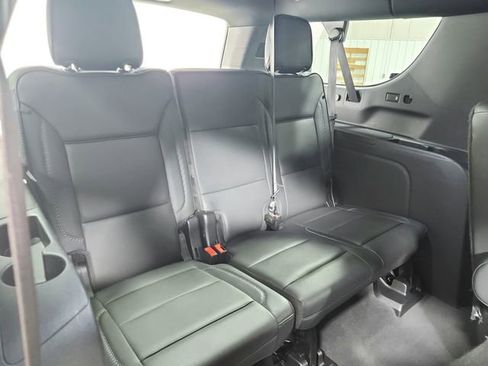 Used 2024 GMC Yukon XL Denali image 45