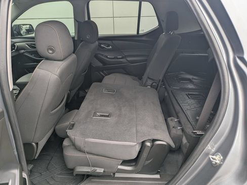 Used 2021 Chevrolet Traverse LT w/ LPO, 'HIT The Road' Package AWD/4WD image 33