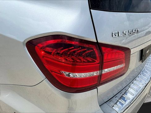 Used 2018 Mercedes-Benz GLS 550 4MATIC w/ Driver Assistance Package image 21