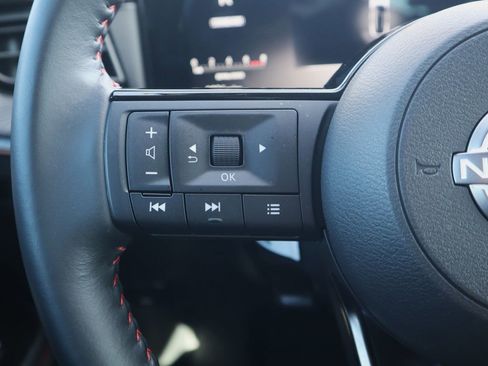 Used 2025 Nissan Kicks SR image 19