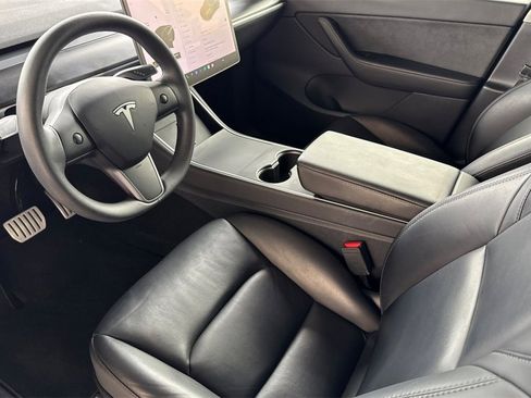 Used 2020 Tesla Model Y Performance image 10