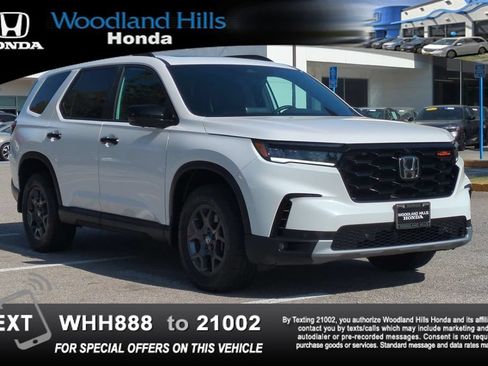 Certified 2023 Honda Pilot TrailSport image 3