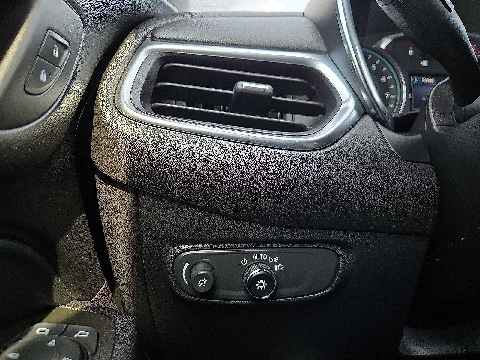 Certified 2024 Chevrolet Equinox LT AWD/4WD image 21