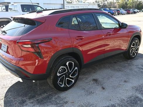New 2026 Chevrolet Trax RS w/ Sunroof Package image 5