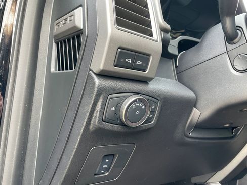 Used 2018 Ford F150 Raptor w/ Equipment Group 802A Luxury image 34