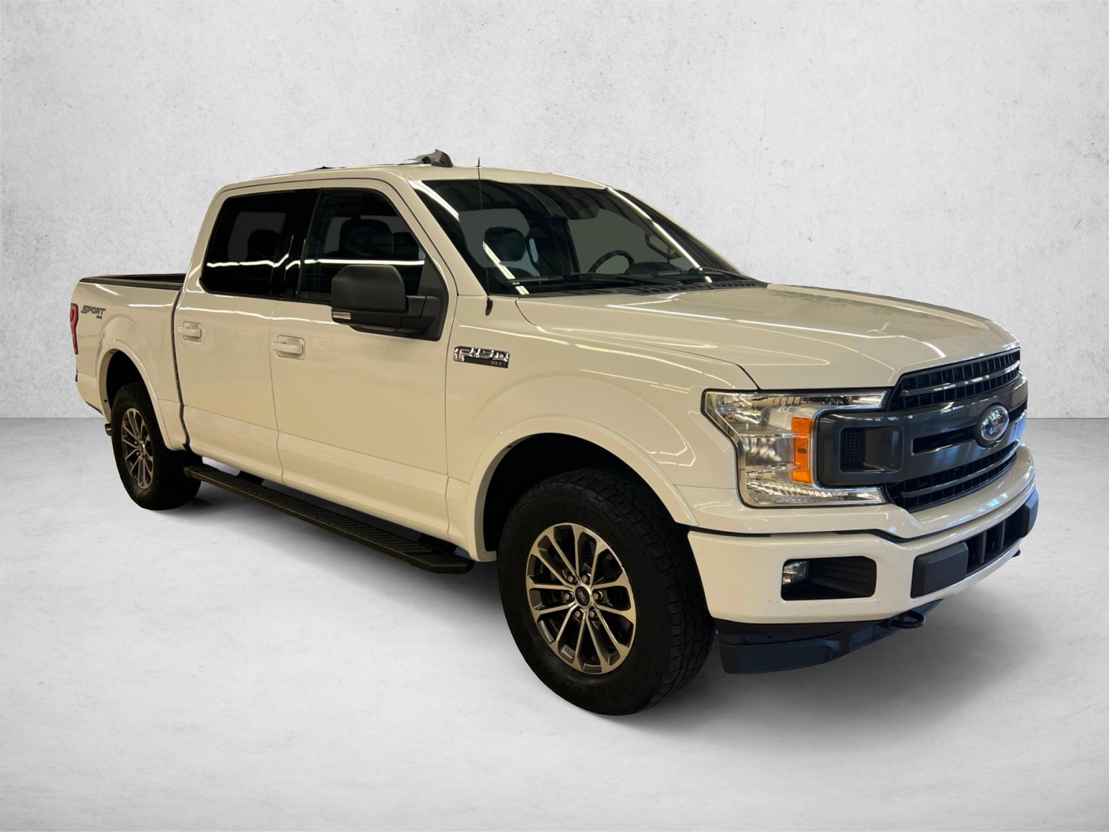 Used 2019 Ford F150 XLT w/ Equipment Group 302A Luxury AWD/4WD image 3