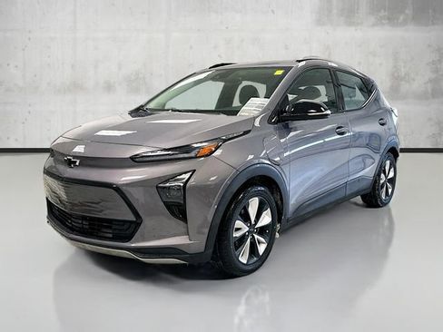Used 2022 Chevrolet Bolt EUV LT w/ Convenience Package image 1