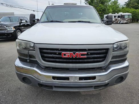 Used 2003 GMC Sierra 3500 2WD Crew Cab image 2