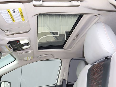 Used 2023 Subaru Crosstrek 2.5i Limited w/ Popular Package #3 image 8