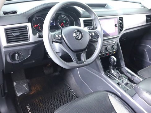 Used 2018 Volkswagen Atlas Launch Edition image 9