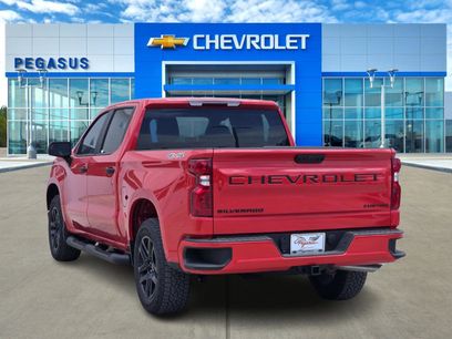 New 2025 Chevrolet Silverado 1500 Custom w/ LPO, Dark Essentials Package