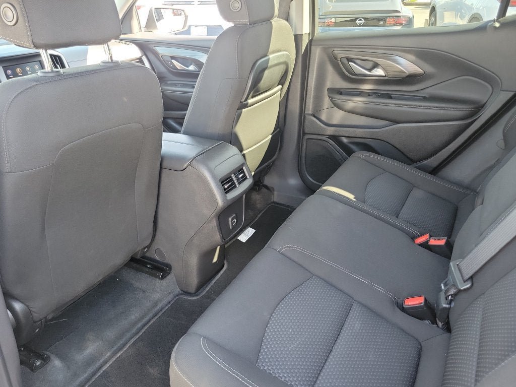 Used 2024 GMC Terrain SLE FWD image 13