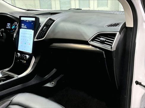 Certified 2022 Ford Edge SEL w/ Convenience Package image 15