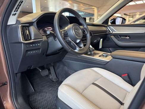 New 2025 MAZDA CX-70 Plug-In Hybrid w/ Premium Pkg image 8
