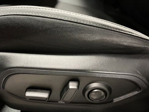 Used 2023 Jeep Grand Cherokee L Laredo image 22