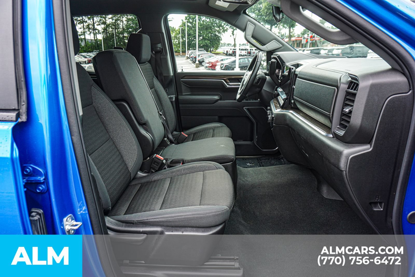 Used 2025 Chevrolet Silverado 1500 LT RWD image 23