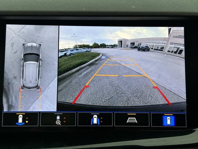 Used 2021 Buick Envision Avenir w/ Technology Package II FWD image 25
