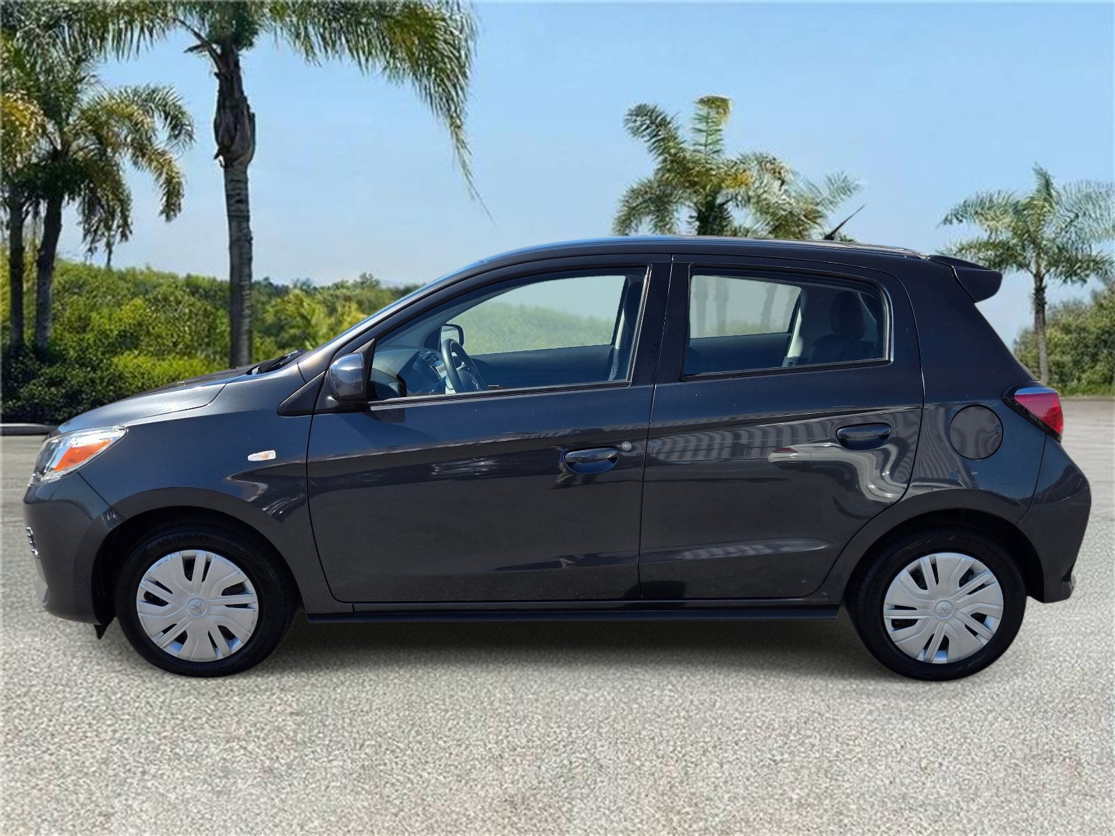 Used 2024 Mitsubishi Mirage ES FWD image 2