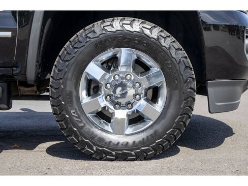 Used 2016 GMC Sierra 3500 Denali w/ Duramax Plus Package AWD/4WD image 9