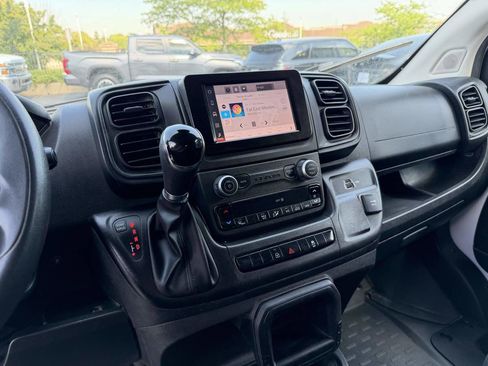 Used 2023 RAM ProMaster 2500 FWD image 9