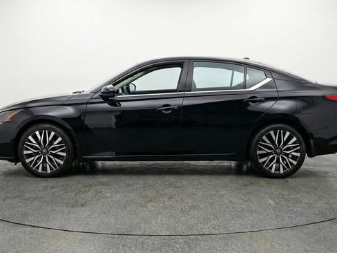 Used 2025 Nissan Altima 2.5 SV image 5