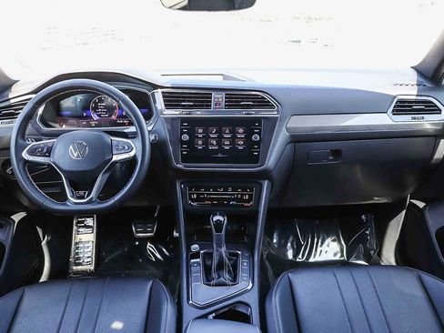 Certified 2023 Volkswagen Tiguan SE R-Line FWD image 12