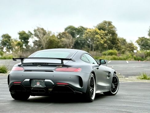 Used 2018 Mercedes-Benz AMG GT R image 6