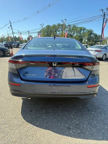 Used 2024 Honda Accord EX image 6