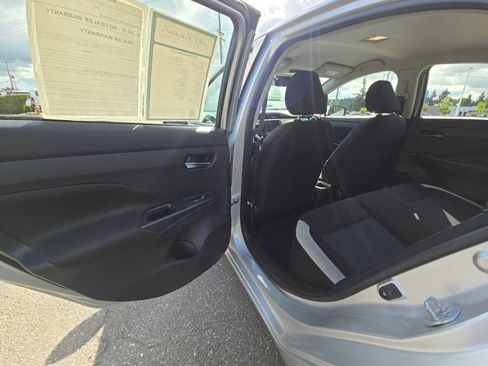 Used 2022 Nissan Versa SV FWD image 15