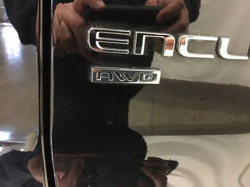 Used 2025 Buick Enclave Preferred image 12