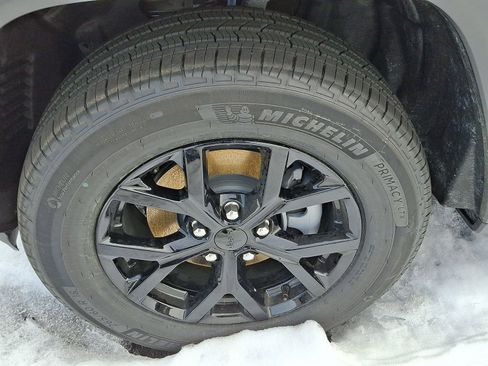 New 2026 Jeep Grand Cherokee Altitude AWD/4WD image 4