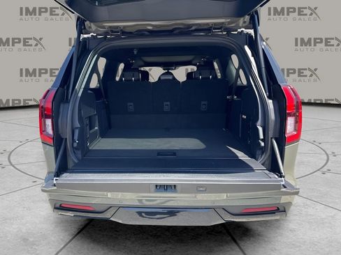 Used 2025 Ford Expedition Max Platinum w/ Stealth Appearance Package AWD/4WD image 31