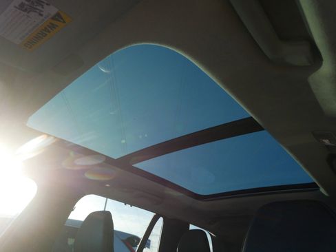 Certified 2023 Volvo XC90 B6 Ultimate w/ Lounge Package image 27