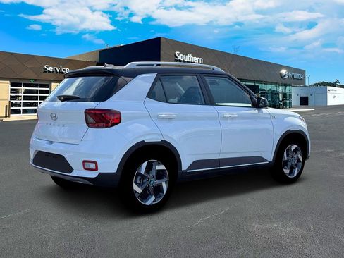 New 2026 Hyundai Venue SEL image 9