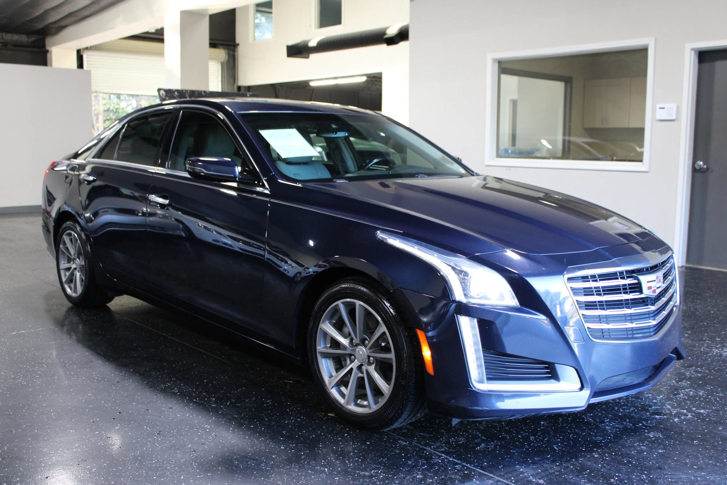 Used 2017 Cadillac CTS Luxury RWD image 1