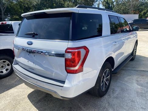 Used 2021 Ford Expedition XLT AWD/4WD image 3