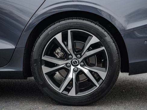 Used 2024 Volvo S60 B5 Plus image 18