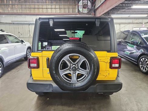 Used 2019 Jeep Wrangler Unlimited Sport S image 5