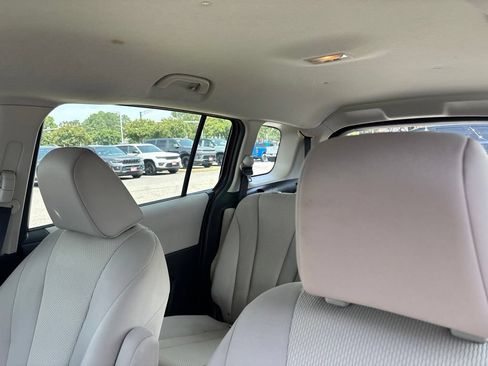 Used 2014 MAZDA MAZDA5 Sport FWD image 12