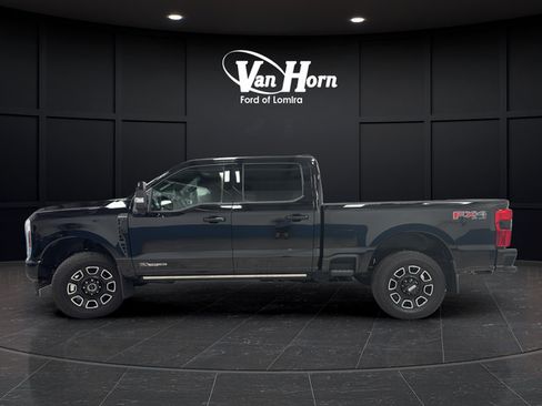 Used 2025 Ford F250 Platinum AWD/4WD image 4