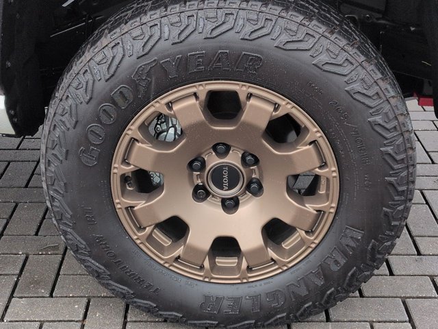 Used 2025 Toyota Tacoma 4x4 Double Cab Hybrid image 12