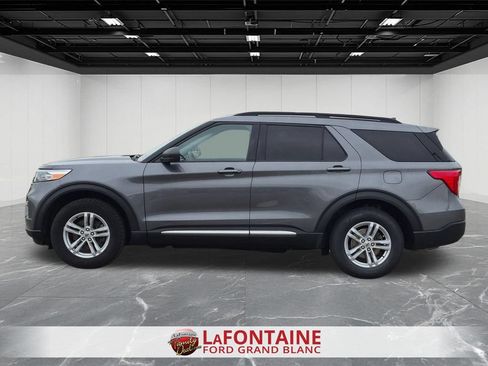 Used 2021 Ford Explorer XLT w/ Equipment Group 202A AWD/4WD image 2