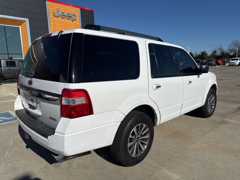 Used 2015 Ford Expedition XLT w/ Equipment Group 202A image 7