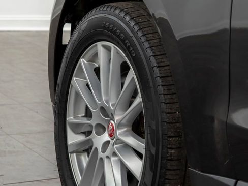 Used 2020 Jaguar F-PACE Prestige image 5