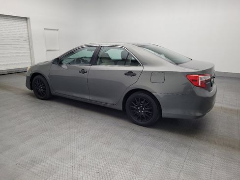 Used 2014 Toyota Camry L image 3