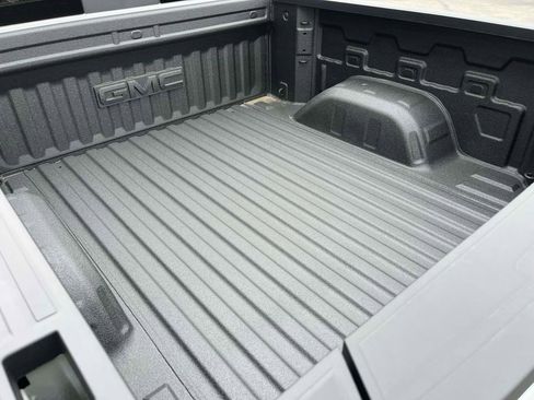 New 2026 GMC Sierra 1500 AT4 w/ AT4 Premium Package AWD/4WD image 11