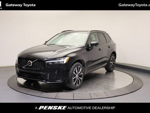 Used 2023 Volvo XC60 B5 Plus w/ Protection Package Premier AWD/4WD image 1
