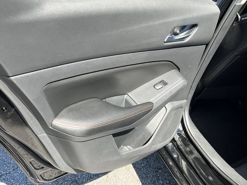 Used 2022 Nissan Altima 2.5 SR w/ Midnight Edition Package image 17