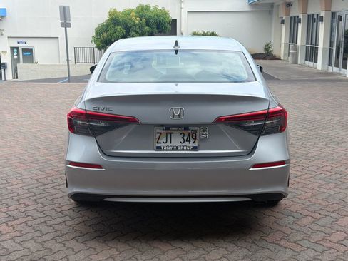 Used 2022 Honda Civic LX image 4