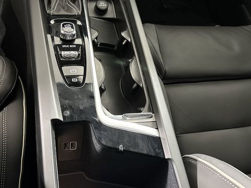 Used 2019 Volvo S60 T6 R-Design image 16